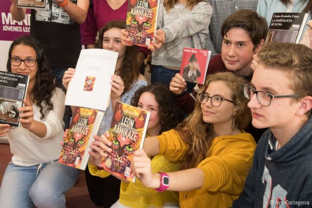 Cristina Fernandez Cubas y Alvaro Garcia Hernandez se alzan con los Premios Mandarache y Hache 2018 - 1, Foto 1