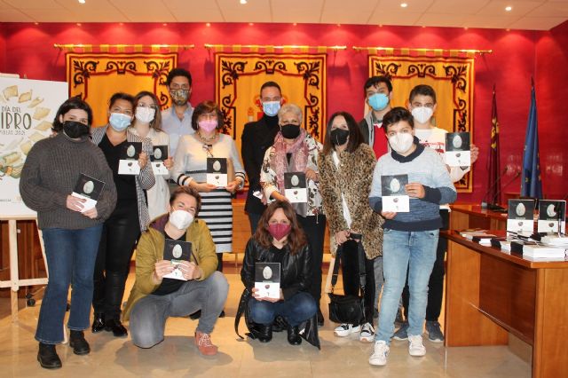 'Microsaurios. Antología de microrrelatos' del Taller de Escritura Creativa - 4, Foto 4