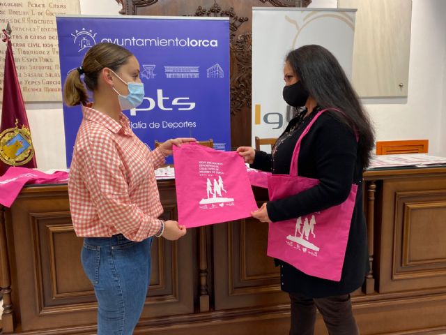 Las concejalías de Deportes y de Igualdad presentan los XXVII Encuentros deportivos de Colectivos de Mujeres de Lorca cumpliendo con todas las medidas sanitarias - 2, Foto 2