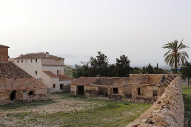 Huermur denuncia el mal estado del histórico caserío de Casa Blanca en Los Ramos - 1, Foto 1