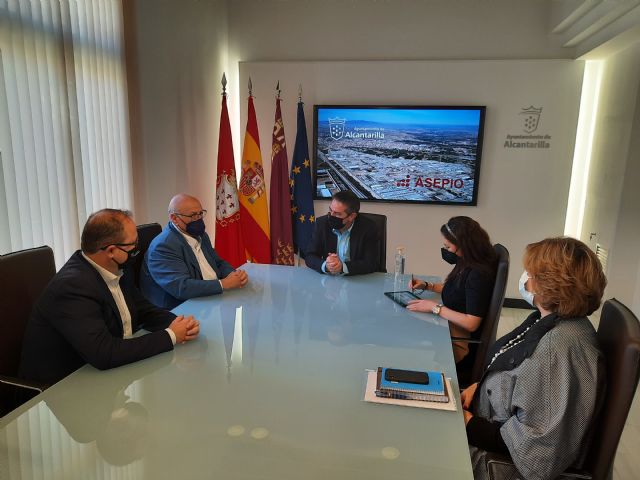 Ayuntamiento y empresarios del Polígono colaboran para mejorar las prestaciones del Parque Industrial Oeste - 1, Foto 1
