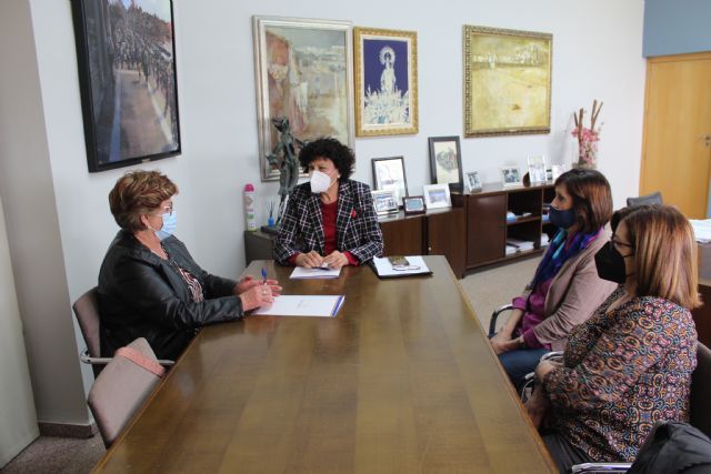 El Ayuntamiento de Puerto Lumbreras renueva el convenio de colaboración con la Asociación Lumbrerense de Enfermos de Alzheimer (ALDEA) - 5, Foto 5