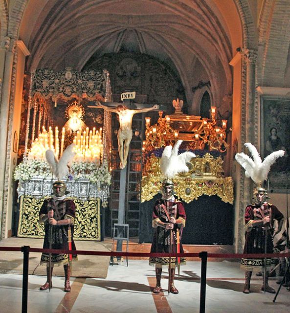La hermandad de la Soledad Ilipense realizó el Descendimiento de Cristo en la noche del Viernes Santo - 1, Foto 1