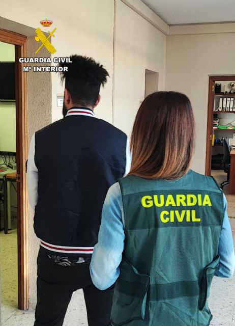 La Guardia Civil detiene al presunto autor de un robo con fuerza en una vivienda de Murcia - 2, Foto 2