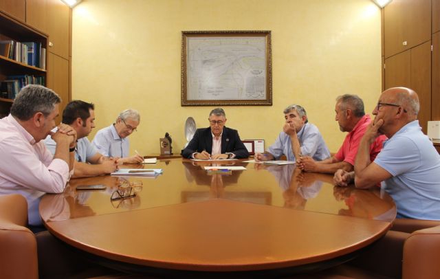 El presidente de la CHS mantiene una reunión con la Comunidad de Regantes de Huerta de Abajo y Sahués de Abanilla - 1, Foto 1