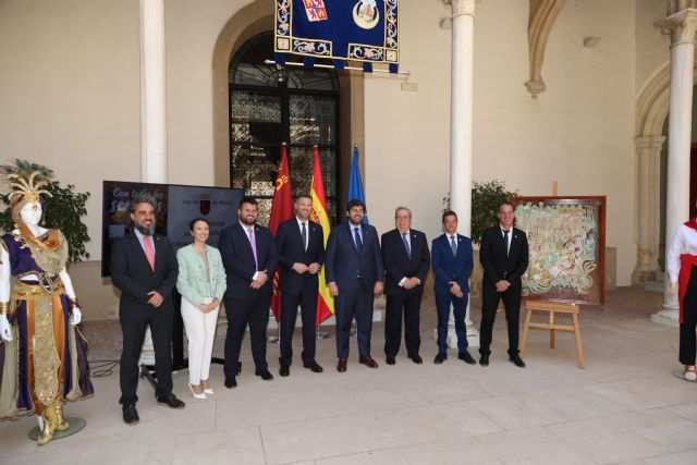 La sede de Gobierno regional acoge la presentación de las fiestas de la Vera Cruz de Caravaca - 2, Foto 2