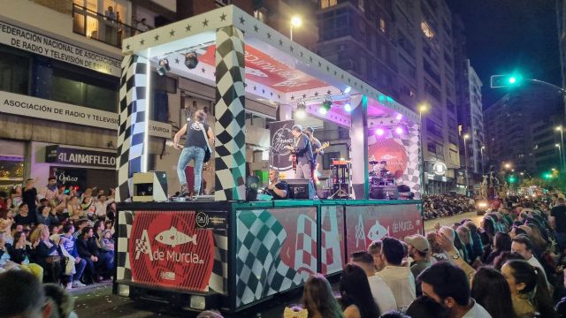 Publicidad de salones de juego en el Entierro de la Sardina - 1, Foto 1