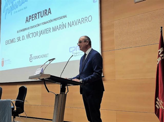 M�s de 13.200 estudiantes se forman en los 16 centros de educaci�n de personas adultas, Foto 3