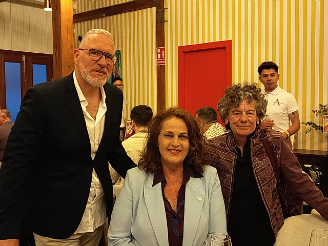 El colectivo Galactyco recibe el Premio Orgullo del Mar Menor en una gala histórica que reunió a referentes de la lucha LGTBIQ+ de toda la Región - 2, Foto 2