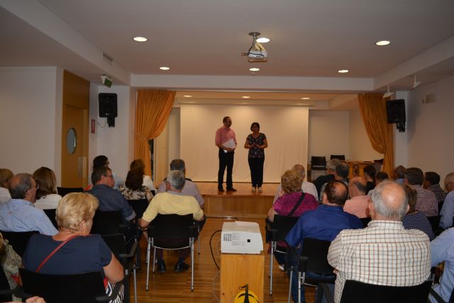 Águilas acoge la presentación del documental Entre vapor, carbón y hierro - 1, Foto 1