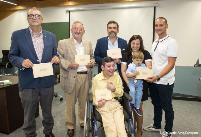 El libro Poesía Escrita Desde Mi Corazón se suma a la lucha de Andresito y recaudará fondos para tratar su enfermedad - 1, Foto 1