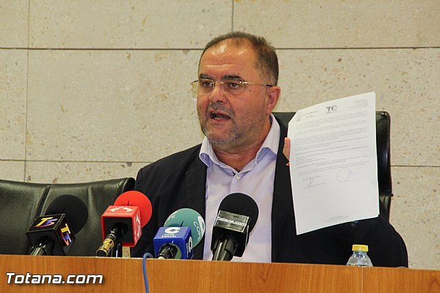 Rueda de prensa del alcalde de Totana sobre el PGOM, el Plan de Ajuste y actualidad política, Foto 1
