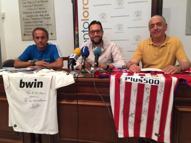 La Peña Atlética Castillo de Lorca y la Peña Madridista Ciudad del Sol preparadas para disfrutar de la final de la Champions League - 1, Foto 1
