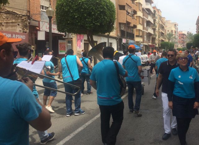 Noelia Arroyo asiste al pasacalles de las peñas de Alcantarilla - 2, Foto 2