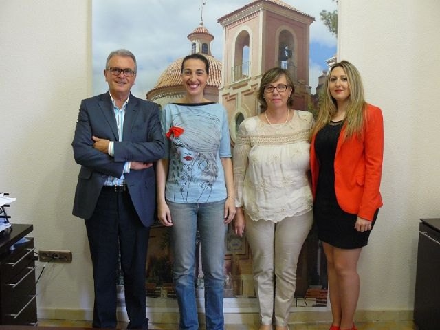 Fomento y el Ayuntamiento de Abarán trabajan para mejorar el acceso de familias en riesgo de exclusión a viviendas sociales - 1, Foto 1