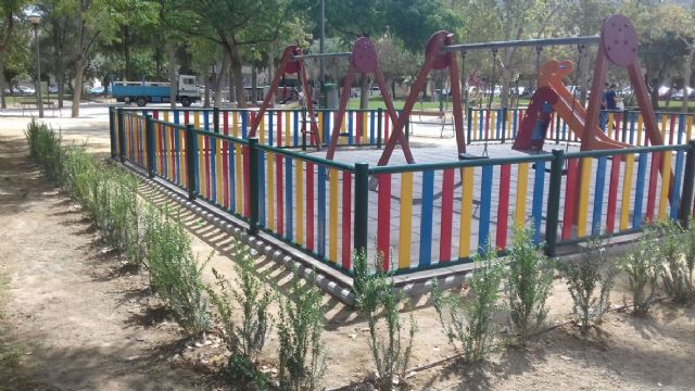 Casi un centenar de plantas de mirto decoran el jardín Monte Azahar de Beniaján - 1, Foto 1