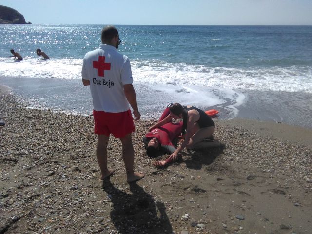 60 aspirantes disputan las pruebas de selección de Rescatadores Acuáticos en Águilas - 1, Foto 1