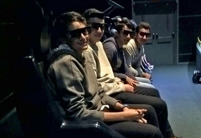 Un centenar de jóvenes torreños disfrutan de un viaje subvencionado a Terra Mítica - 2, Foto 2