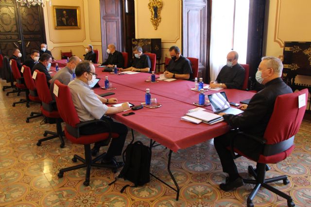 El obispo retoma las reuniones presenciales con su Consejo Episcopal - 1, Foto 1