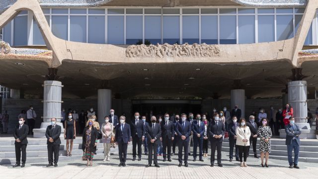 La Asamblea Regional se suma al minuto de silencio, en memoria de las víctimas de la covid-19 - 1, Foto 1