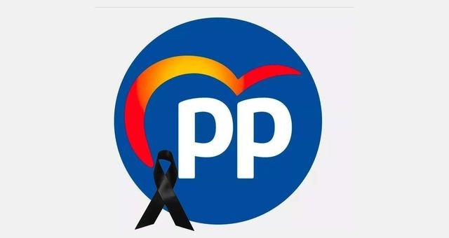 Los concejales del PP torreño, con las víctimas del Covid-19 - 1, Foto 1