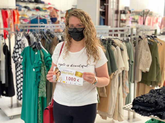 La ganadora de 1.000 euros en la campaña un premio por mamá realiza sus compras - 5, Foto 5