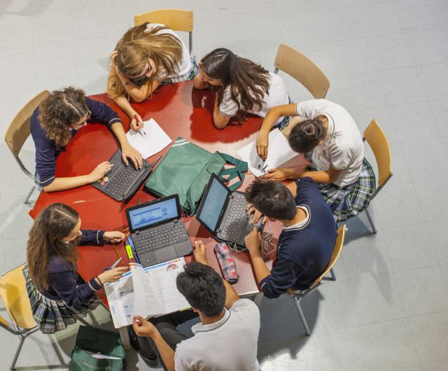 CONDÉ NAST TALKS, charlas escolares para un futuro profesional en el sector del lujo - 1, Foto 1