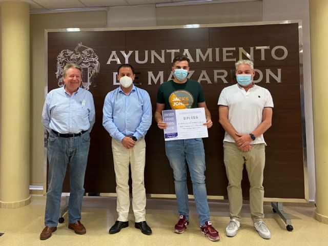 Entregados los premios Mazarrn Da a Da a los ganadores de la categora adulta, Foto 2