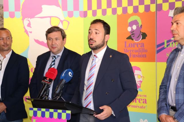 Concejalía de Comercio, Dirección General y asociacionesde comerciantes trabajan de la mano para seguir potenciando el comercio local - 1, Foto 1