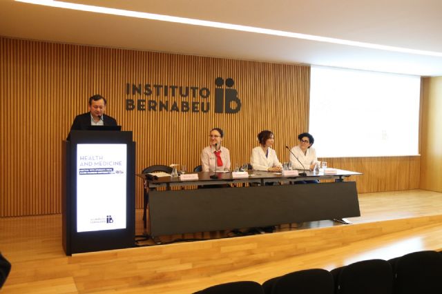 Alumnos de Medicina de la Universidad James Madison de EEUU visitan las instalaciones de Instituto Bernabeu Alicante - 2, Foto 2