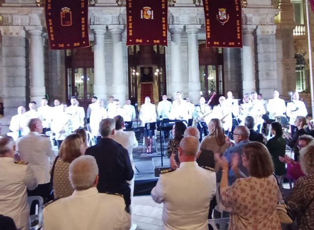 La Armada pone el broche de oro a los actos de celebración de su Día con un concierto multitudinario - 5, Foto 5