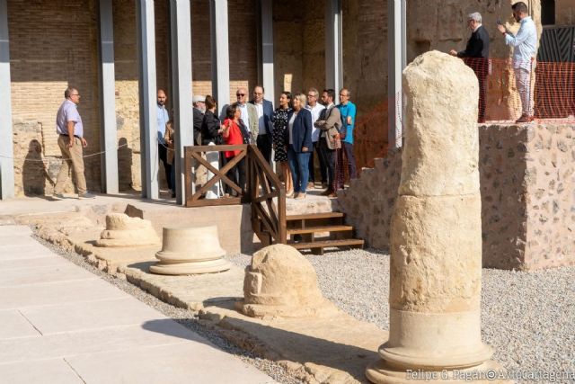 El Ayuntamiento licita las obras para excavar y recuperar los dos sectores que faltan del Pórtico del Teatro Romano por 2,1 millones - 1, Foto 1