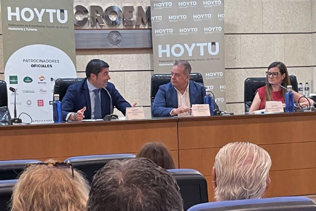HoyT� y el Gobierno regional acercan la FP Dual intensiva a las empresas de hosteler�a y turismo