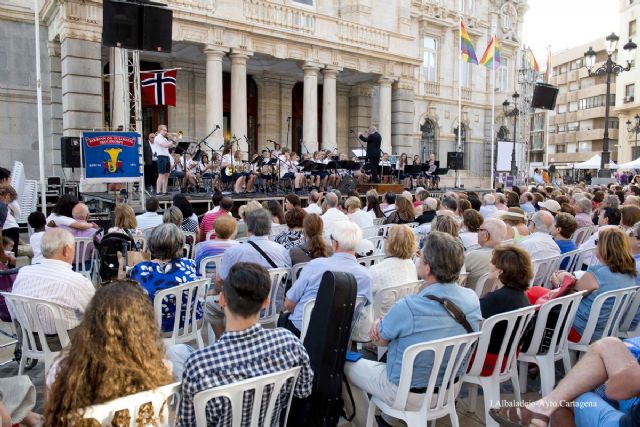 Cartagena y Noruega se unieron por la música con una actuación de bandas en la Plaza del Ayuntamiento - 4, Foto 4