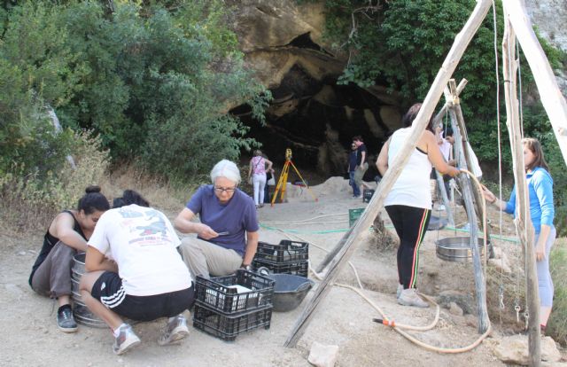 Estudiantes de Murcia, Estados Unidos, Australia, Reino Unido y Canadá participan en la excavación de la Cueva Negra - 1, Foto 1
