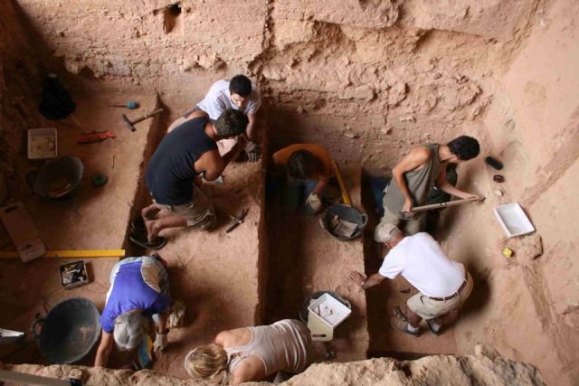 Estudiantes de Murcia, Estados Unidos, Australia, Reino Unido y Canadá participan en la excavación de la Cueva Negra - 2, Foto 2