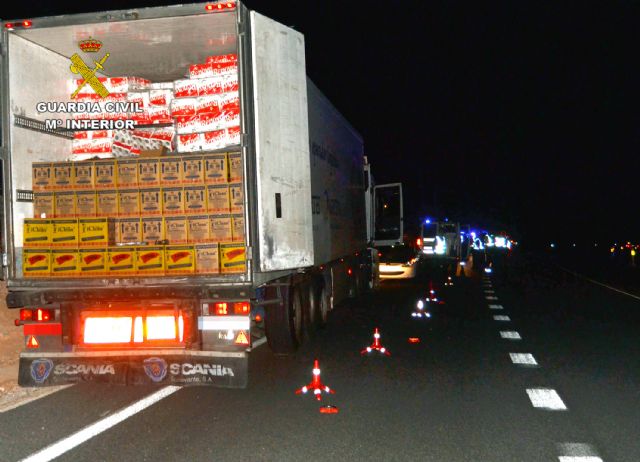 La Guardia Civil intercepta a un camionero con un vehículo articulado de 40 toneladas conduciendo de modo temerario y bajo la influencia de cocaína - 1, Foto 1