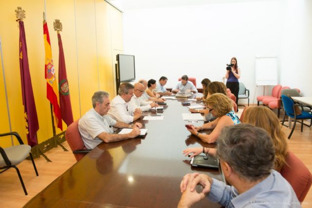 La Comision de Hacienda dictamina la aplicación del superávit municipal de 12 millones de euros en 2015 - 2, Foto 2