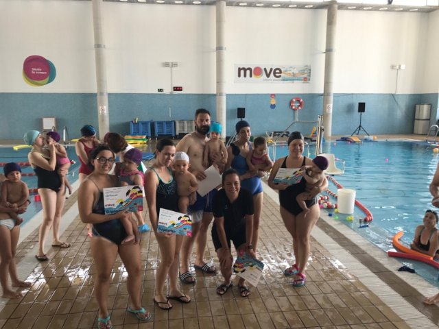 Last Saturday took place the first closing and delivery of diplomas of the courses of swimming of moves, Foto 4