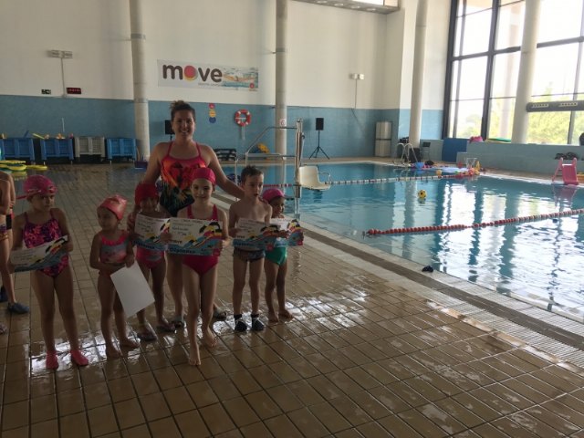 El pasado sábado tuvo lugar la primera clausura y entrega de diplomas de los cursos de natación de move, Foto 8