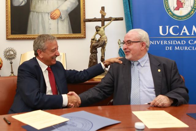 Hefame becará al mejor alumno de Ciencias de la Salud de la UCAM para estudiar el Máster en RSC - 1, Foto 1