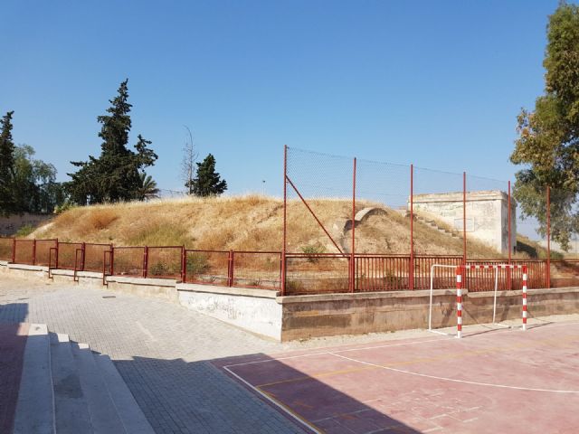 Cambiemos Murcia plantea convertir un solar de El Palmar en una sala de actividades del CEIP Santa Rosa de Lima - 1, Foto 1