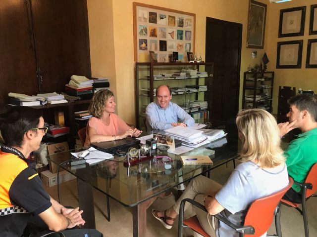 Presidencia muestra su respaldo a los efectivos de Policía Local y Protección Civil de Blanca - 1, Foto 1