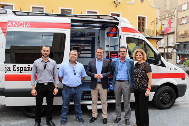 Cruz Roja presenta su primera ambulancia de soporte vital básico para Alcantarilla - 1, Foto 1