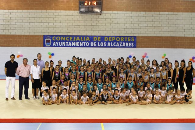 La exhibición de clausura de la Escuela de Gimnasia Rítmica congrega a más de 120 gimnastas - 1, Foto 1