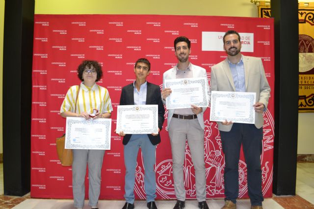 La Universidad de Murcia homenajea a los graduados que han obtenido un Premio Nacional Fin de Carrera - 1, Foto 1