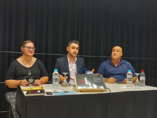 Presentación libro Al otro lado de la puerta - 3, Foto 3