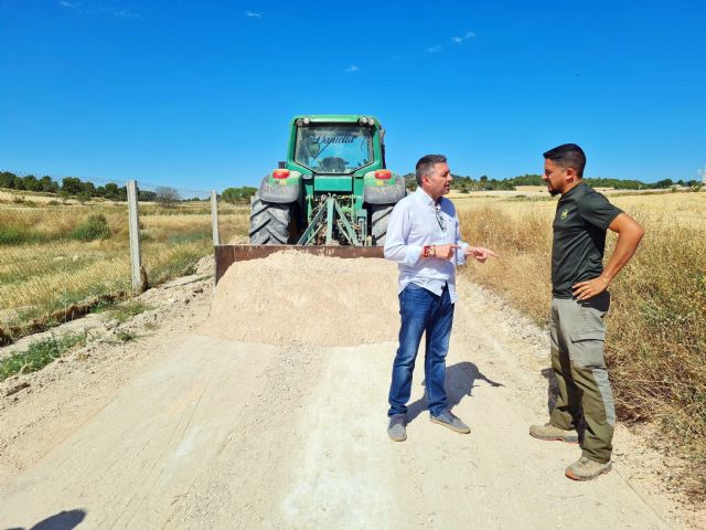 El Ayuntamiento de Caravaca realiza mejoras en quince caminos rurales de pedanías y el extrarradio del casco urbano - 1, Foto 1