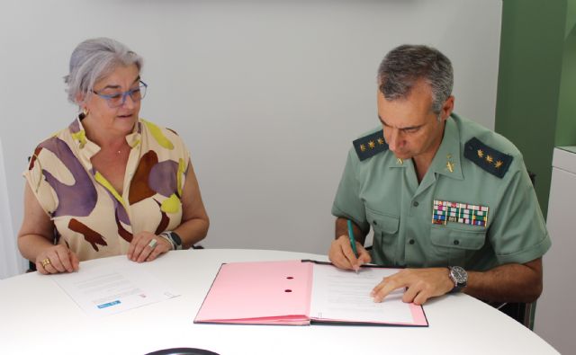 La Zona de la Guardia Civil de Murcia y el Colegio Oficial de Veterinarios de Murcia colaboran para la mejora de la seguridad alimentaria, ambiental y salud pública - 2, Foto 2