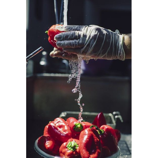 “Las bacterias se pueden adueñar de las botellas de plástico que rellenamos si las exponemos al sol” - 1, Foto 1